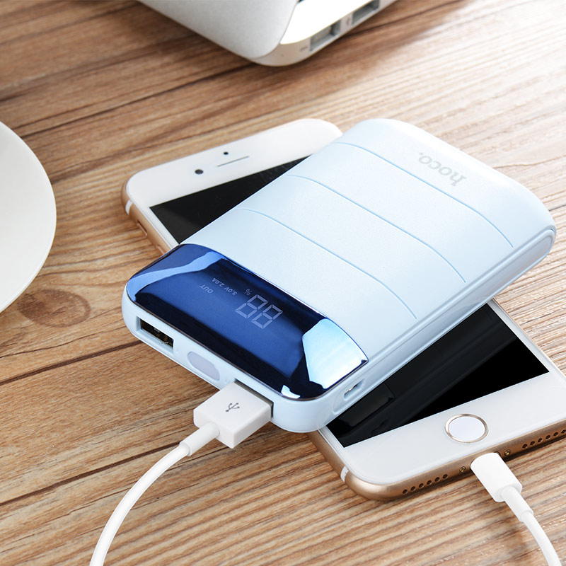 b29 10000 domon power bank charging