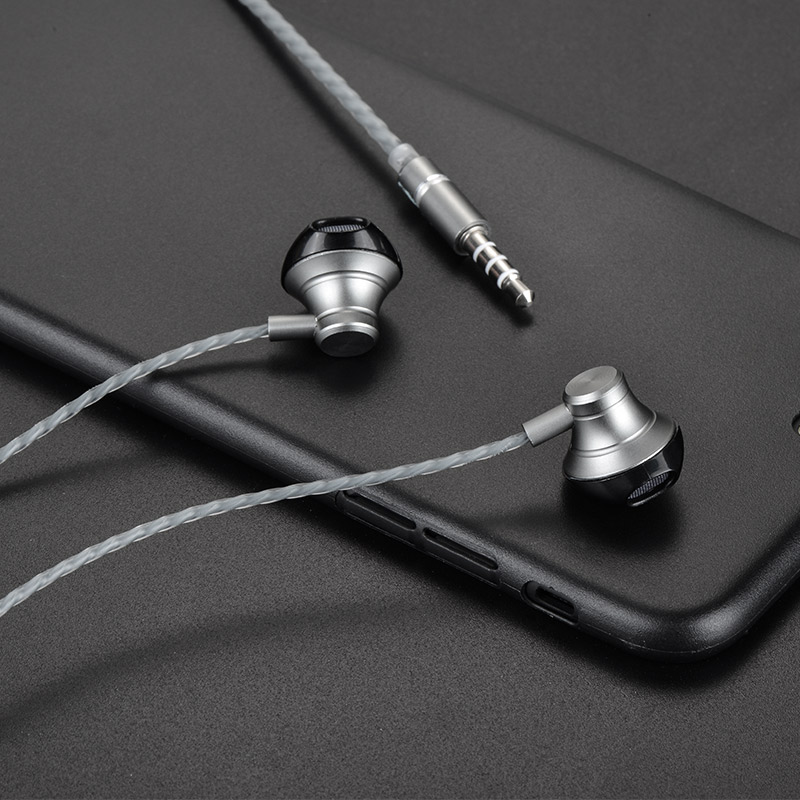 m18 goss metal universal earphone interior