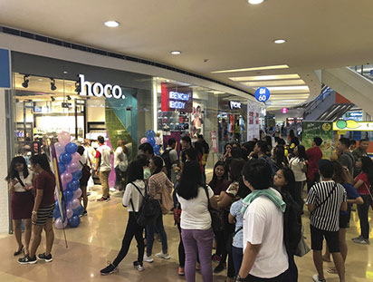 hoco hits ten tenth store in philippines 08