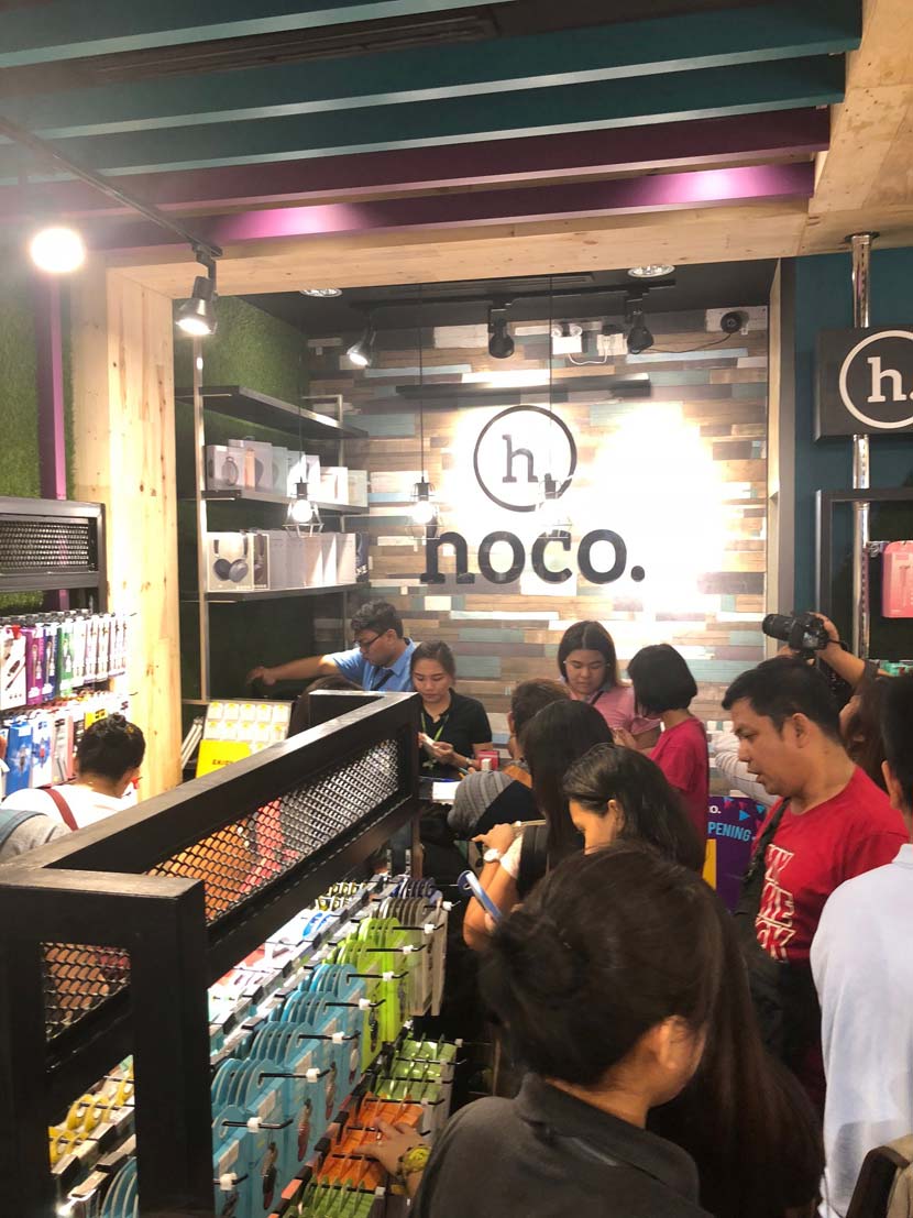 hoco hits ten tenth store in philippines07