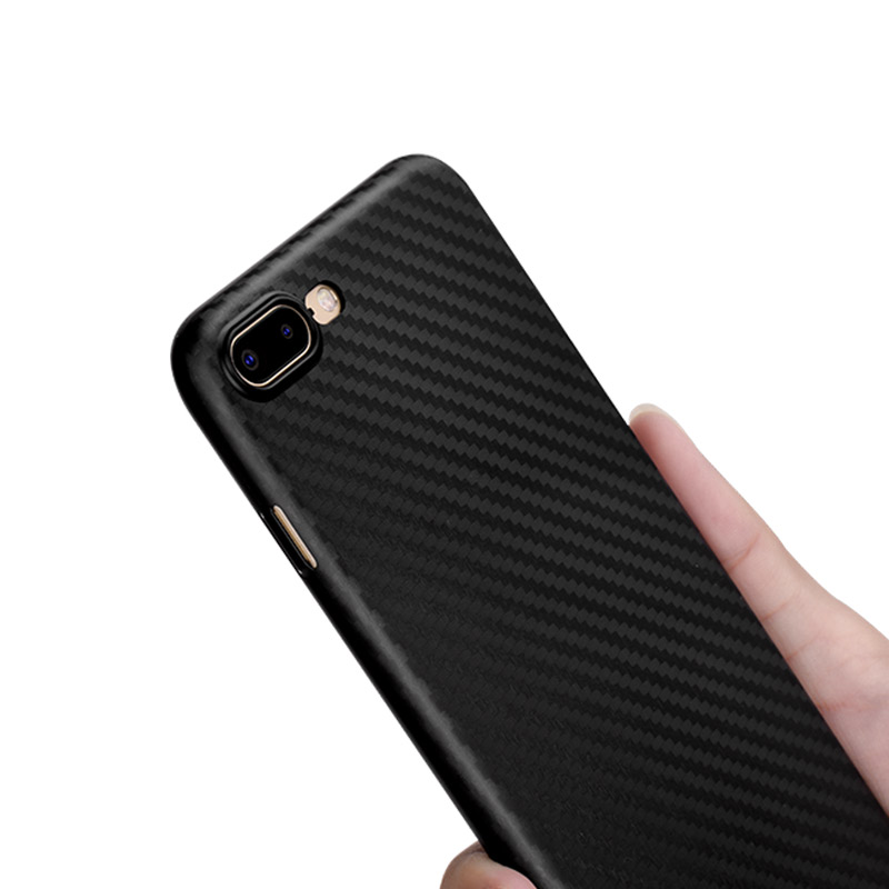 ultra thin carbon fiber case iphone 7 8 plus in hand