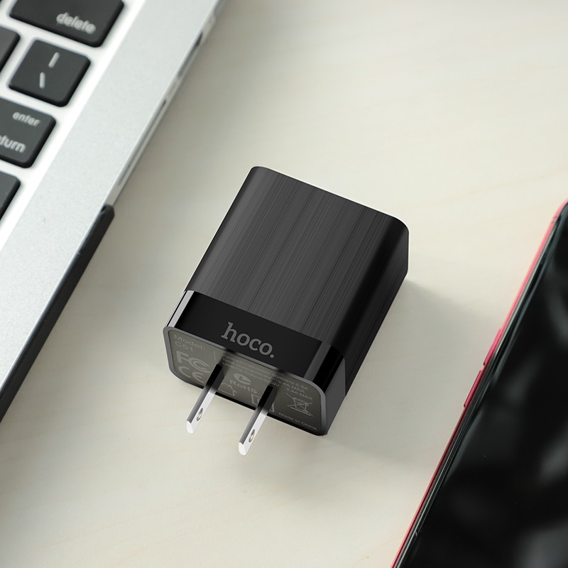 hoco c51 зарядный адаптер с двумя USB портами US штекер текстура
