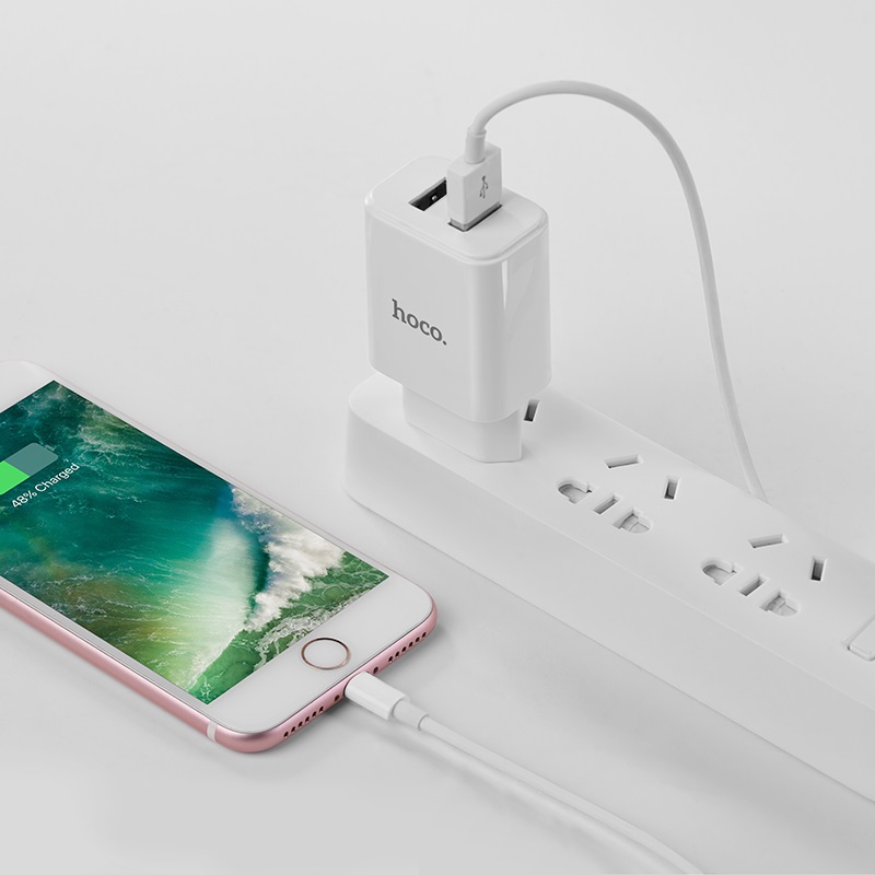 hoco c62a victoria dual port charger eu set with lightning charging